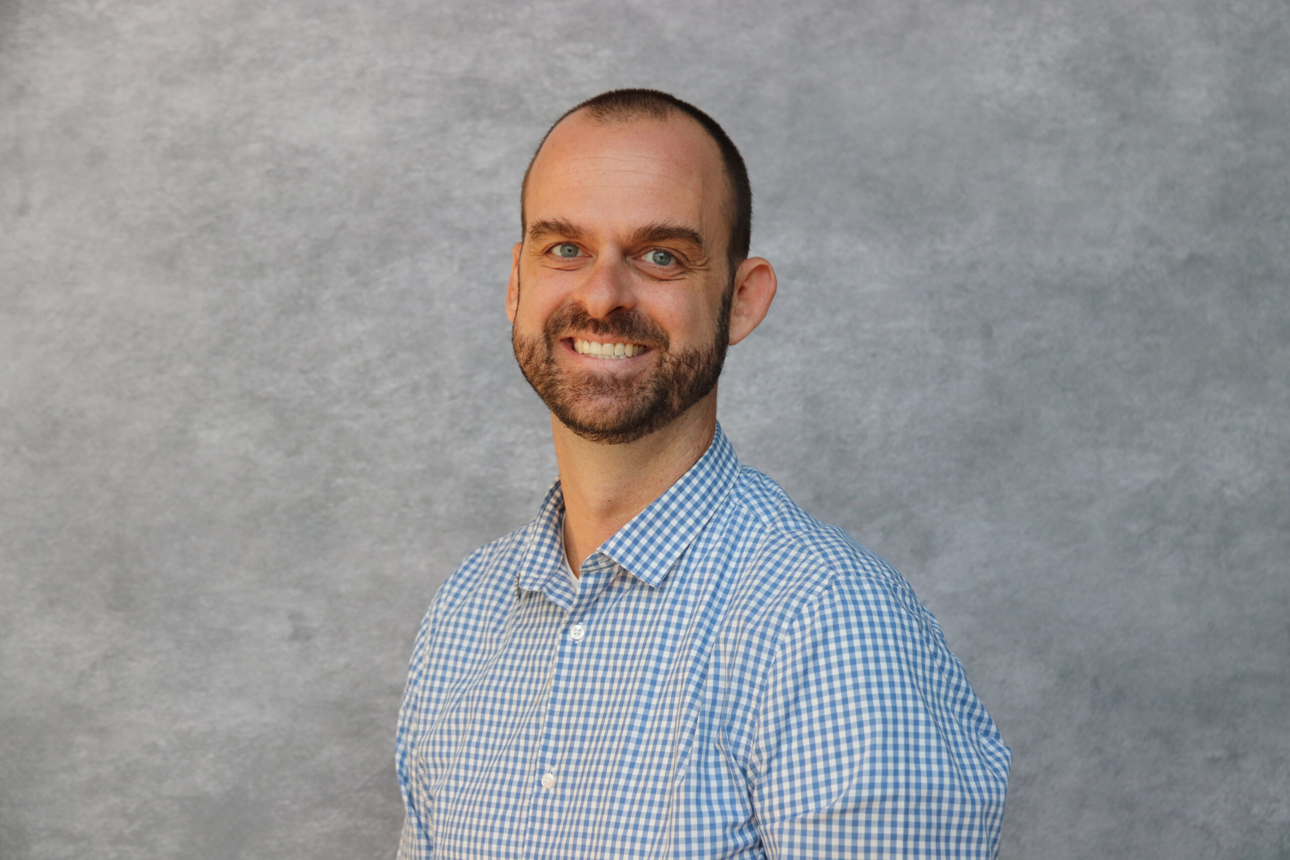 Aaron Romoslawski headshot