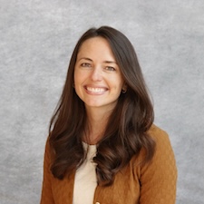 Raeanne Hart Headshot