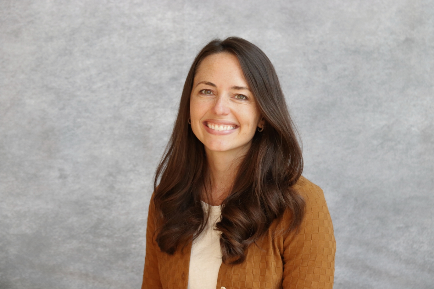 Raeanne Hart headshot