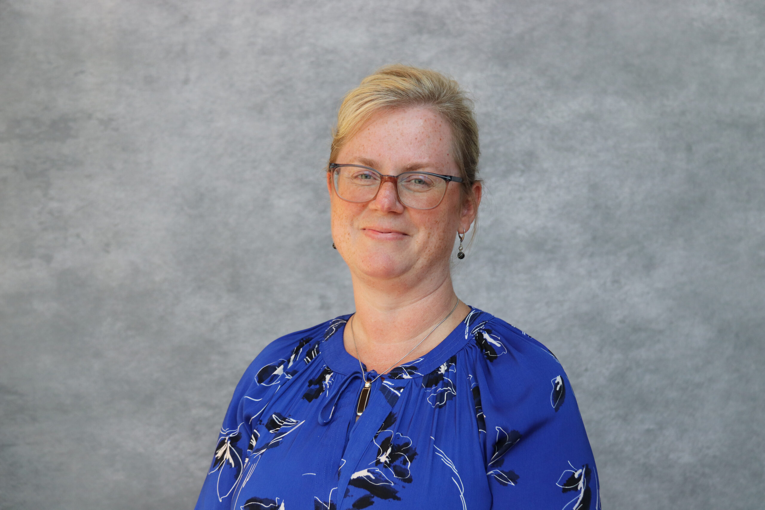 Tina Wright headshot