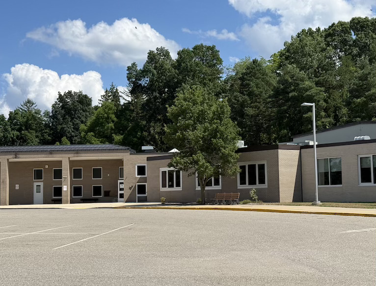front of ada vista elementary building